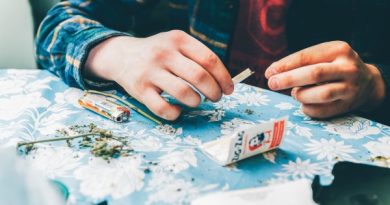 Peste un million de tineri consumă droguri