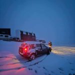 Oameni salvați din Parâng, că erau blocați în zăpadă