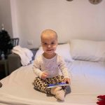 Apel la solidaritate pentru Antonia, o fetiță de 3 ani din Lupeni diagnosticată cu leucemie
