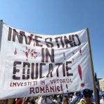 Profesorii, protest că sunt singurii care au strâns cureaua