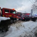 Incendiu într-un apartament din Petroșani. Două femei au fost transportate la spital