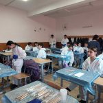 Au modelat lutul, ca omagiu, adus lui Constantin Brâncuși