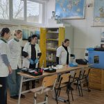 100.000 de euro pentru laboratoare moderne la liceu