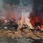 Incendiu puternic la un depozit de deșeuri din Chișcădaga