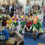 Carnavalul primăverii a adus copiii de grădiniță, la școală