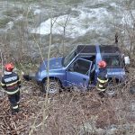 A sărit cu mașina în Jiu