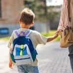 A început înscrierea la școală