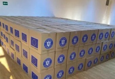 1105 de pachete cu alimente, pentru persoanele defavorizate care locuiesc în Petroșani