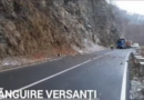 Drumarii curăță versanții de bolovani
